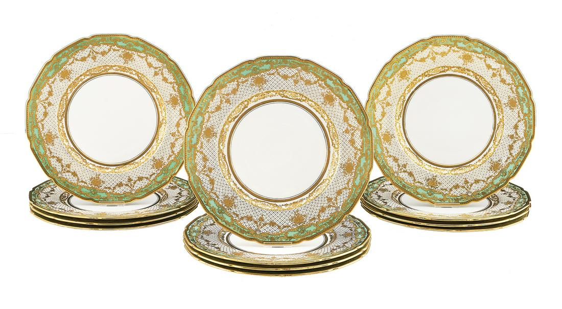 Twelve Royal Doulton Porcelain Dinner Plates (1 of 2)