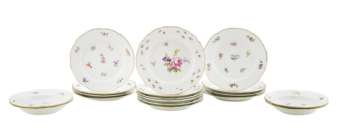 Meissen "Scattered Flowers" Porcelain Plates (1 of 3)