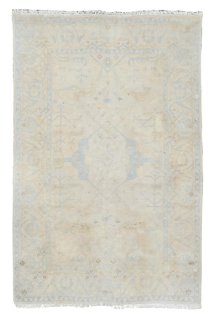 Oushak Carpet (1 of 1)