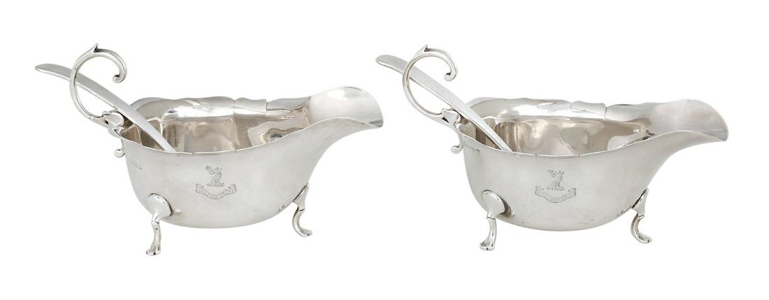 Edwardian Cased Sterling Sauceboats and Ladles (1 of 3)