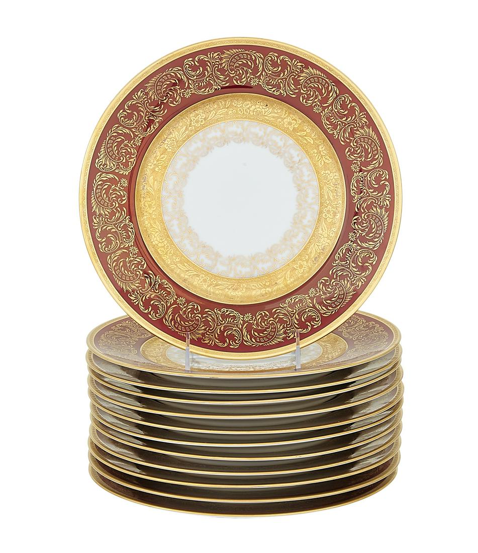 Twelve Wheeling Decorating Company Dinner Plates (1 of 2)