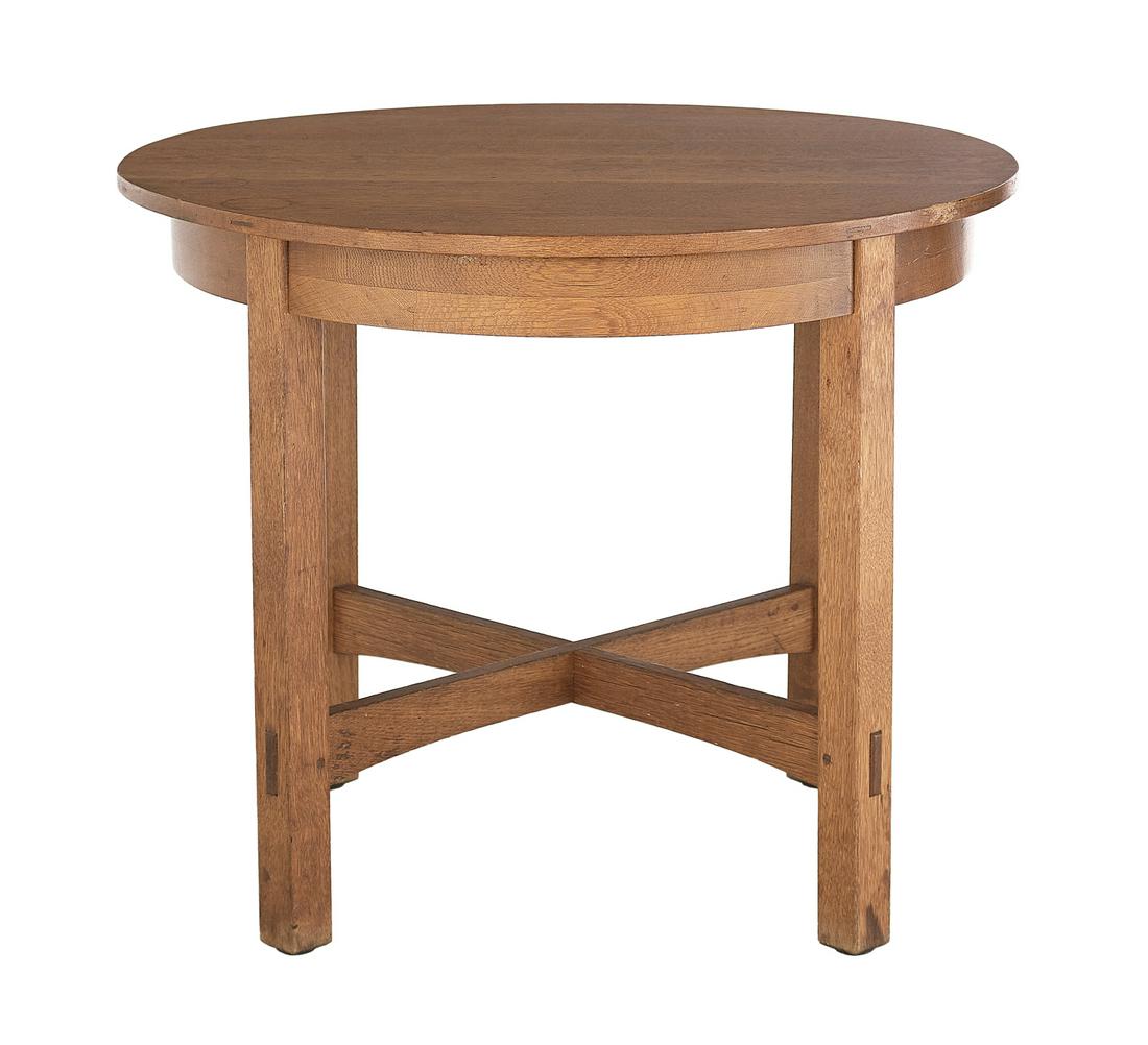 American Arts and Crafts Oak Round Table (1 of 1)