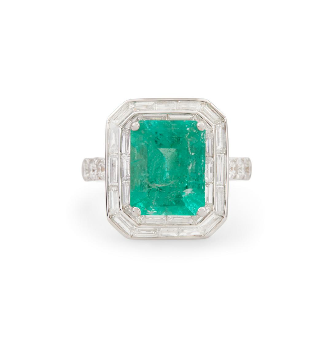 Beautiful Emerald and Diamond Ring (1 of 2)