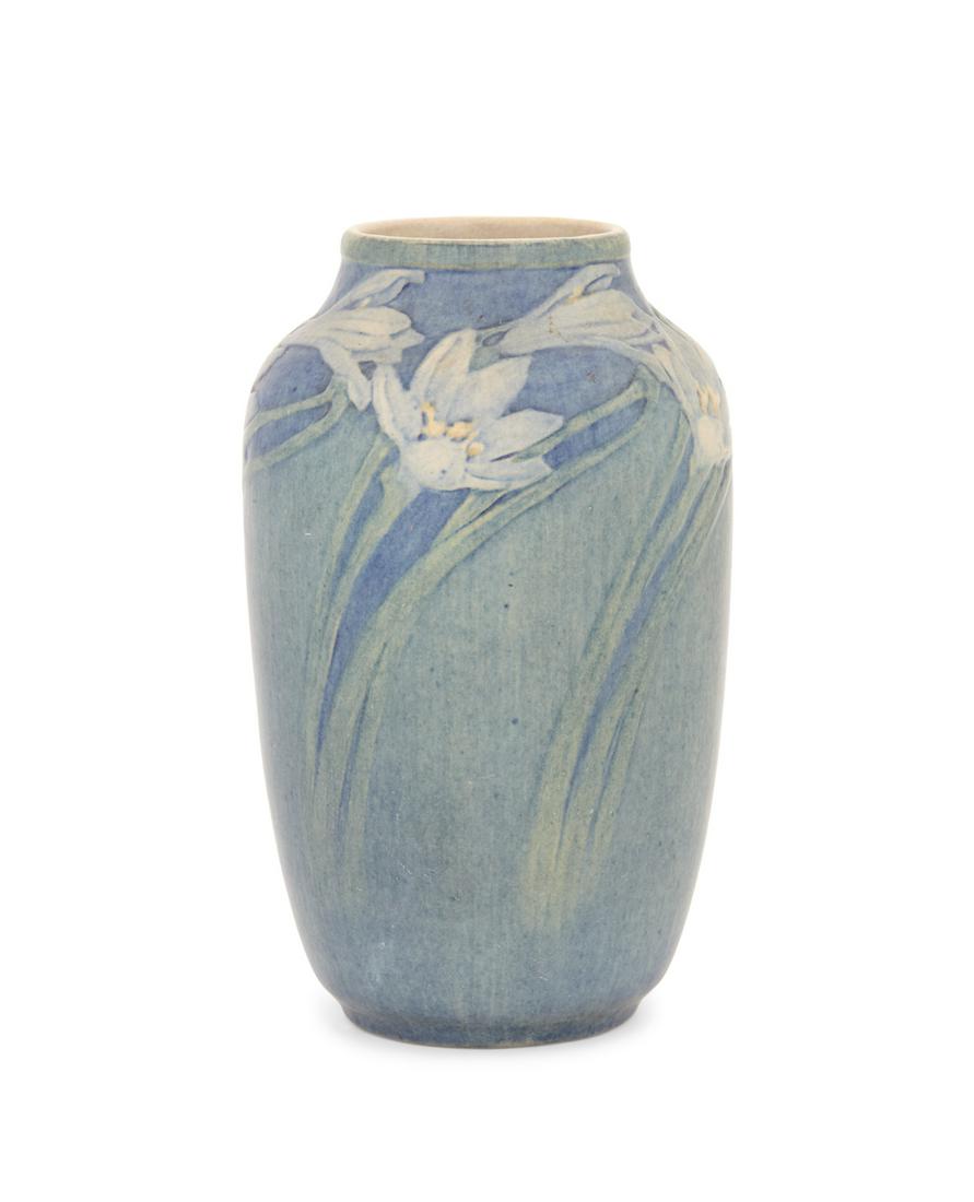 Newcomb Pottery Matte-Glazed Vase (1 of 5)