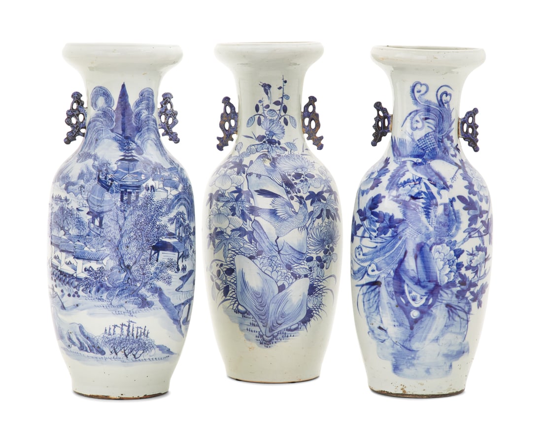 Three Chinese Export Blue and White Vases (1 of 7)
