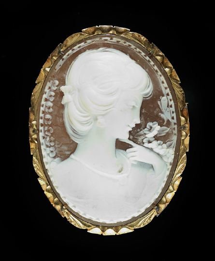 Lady's 14 Kt. Yellow Gold Carved Shell Cameo Pin: Lady's Fourteen-Karat Yellow Gold Carved Shell Cameo Pin, the pin signed "G. Noto" on the back.