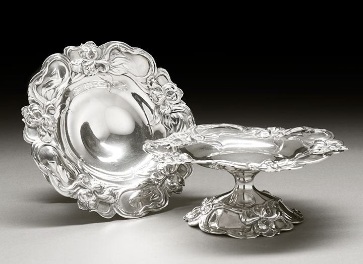 Pair of American Art Nouveau Sterling Tazze: Good Pair of American Art Nouveau Sterling Silver Tazze, first quarter 20th century, by Black, Starr & Frost, of shaped circular form, decorated with a wide band of applied realistically detailed iris