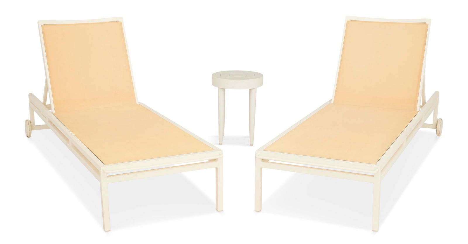 Pair of Janus et Cie Chaise Lounges, Table: Pair of Janus et Cie Chaise Lounges, Table and Pillowsthe lounges with adjustable backs and mesh coverings, h. 14" to 42", w. 29", l. 82", bearing the metal label, together with a