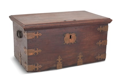 17th-Century Dutch Mulberry Gin Chest