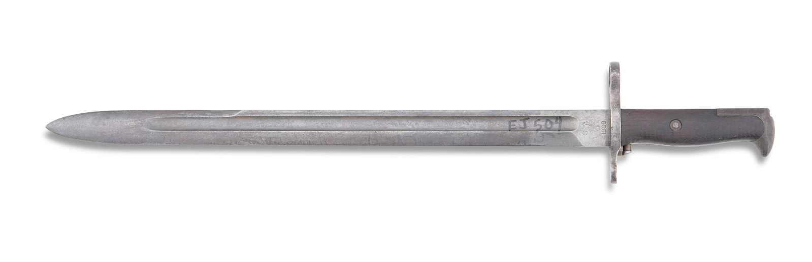 US Model 1905 Bayonet: US Model 1905 Bayonet the ricasso marked SA with a "flaming bomb" for the Springfield Arsenal and dated 1909 on one side and with "US / 381117" on the other; no scabbard. blade l. 15-3/4", overall l. 