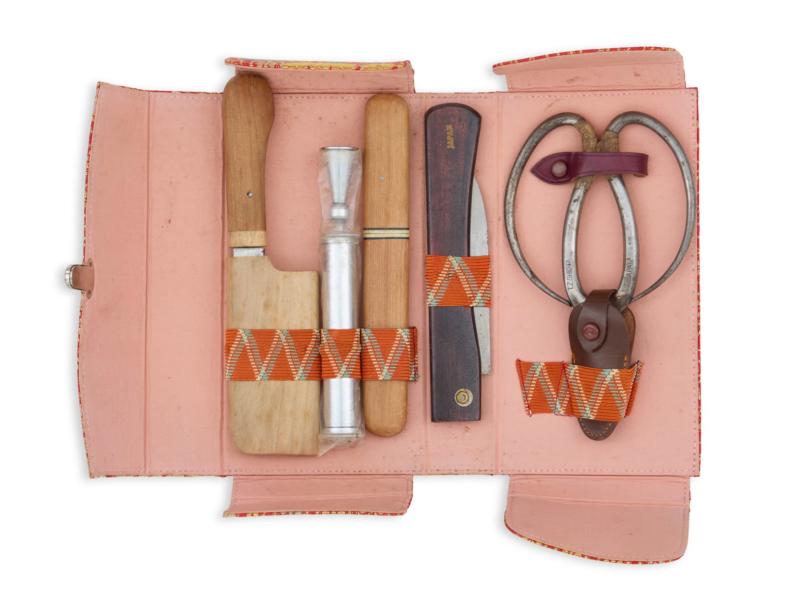 Cased Set of Japanese Gardening/Ikebana Tools: Cased Set of Japanese Gardening/Ikebana Tools 20th century, including: pruning shears, l. 6-1/2"; a folding saw, l. 6-3/4" (open 12"); an atomizer, l. 6-1/4"; a chisel knife with s