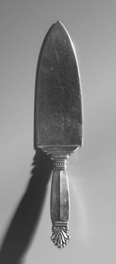 Jensen Sterling "Acanthus" Cake and Pie Server: Georg Jensen Sterling Silver "Acanthus" Cake and Pie Server, the pattern designed in 1917 by Johan Rohde (1856-1935), Copenhagen, with the post-1945 Jensen mark, l. 9-3/4", 3.60 t. oz.