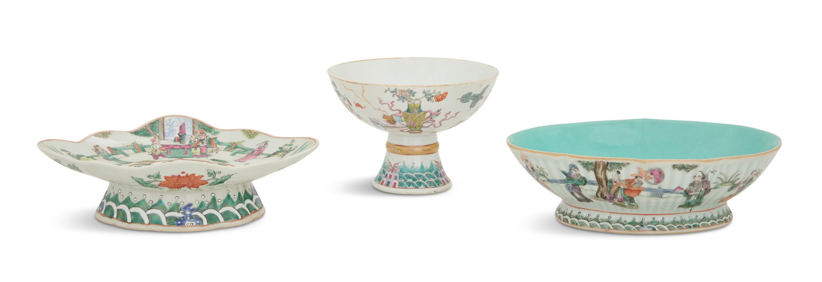 Chinese Export Tongzhi Porcelain: Chinese Export Tongzhi Porcelain 19th century, the collection including a footed quatrefoil dish in the famille verte palette, a seal mark on the bottom, h. 3", w. 11", d. 9", a low dis