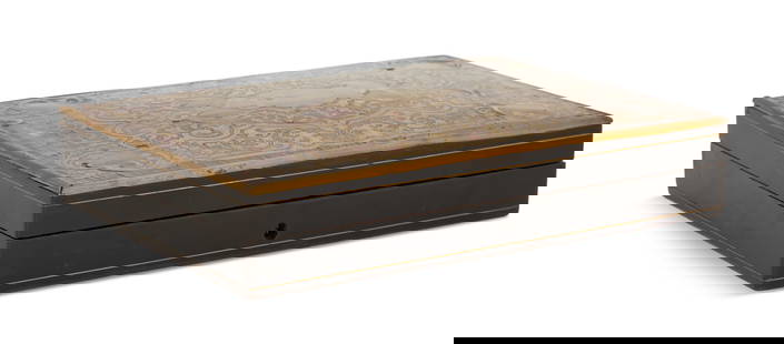 French Napoleon III Boulle Work Box: French Napoleon III Boulle Work Box third quarter 19th century, the cover decorated with engraved brass scrollwork inlaid into a tortoise ground, the ebonized sides with brass stringing, with a