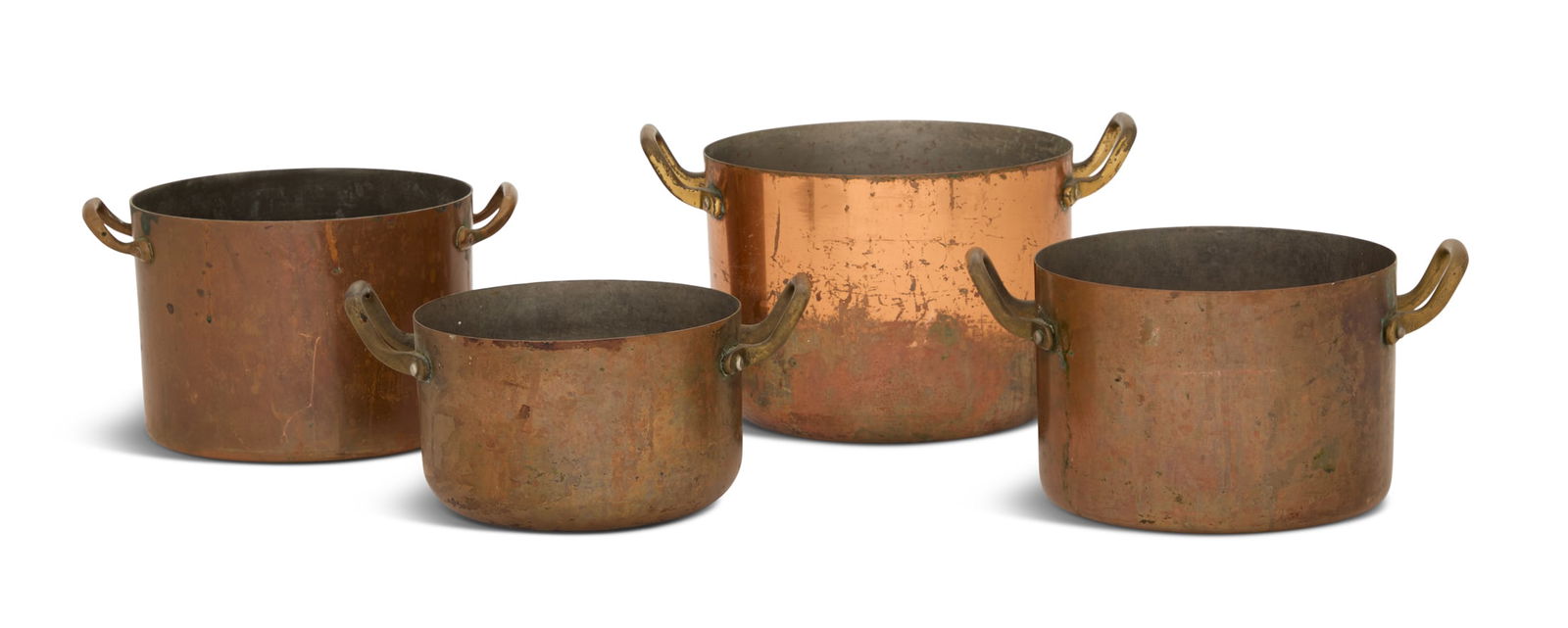 Four Graduated Copper Dutch Ovens (1 of 1)