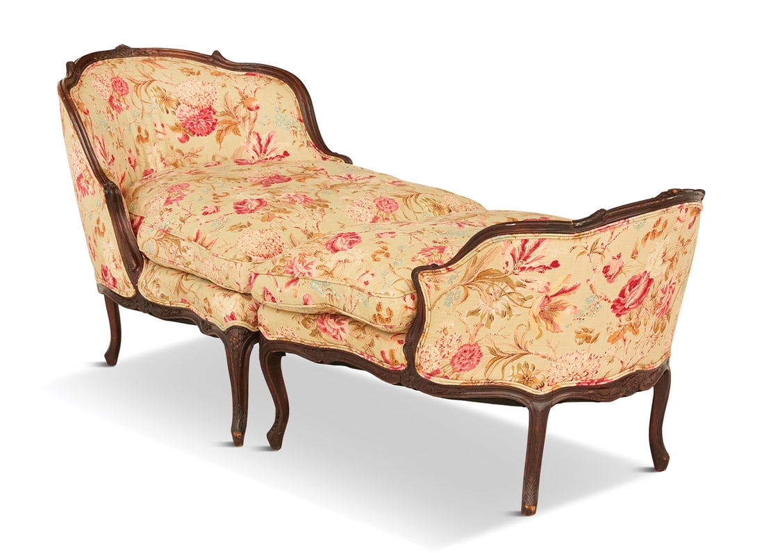 Louis XV Fruitwood Duchesse Brisee: Louis XV Fruitwood Duchesse Brisee 18th century, in two parts, each section with a curved and carved back centered by a floral spray, each with a reversible loose cushion, raised on short cabriole leg