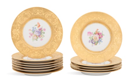 Twelve Bavarian Porcelain Cabinet Plates