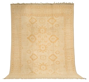 Oushak Carpet