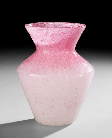 Steuben Cluthra Art Glass Vase: Steuben Cluthra Art Glass Vase, first quarter 20th century, shaded from cloudy-clear to pink, with distinctive Cluthra bubbles in patterns, pontil signed with Steuben mark, h. 8", dia. 4-3/4".