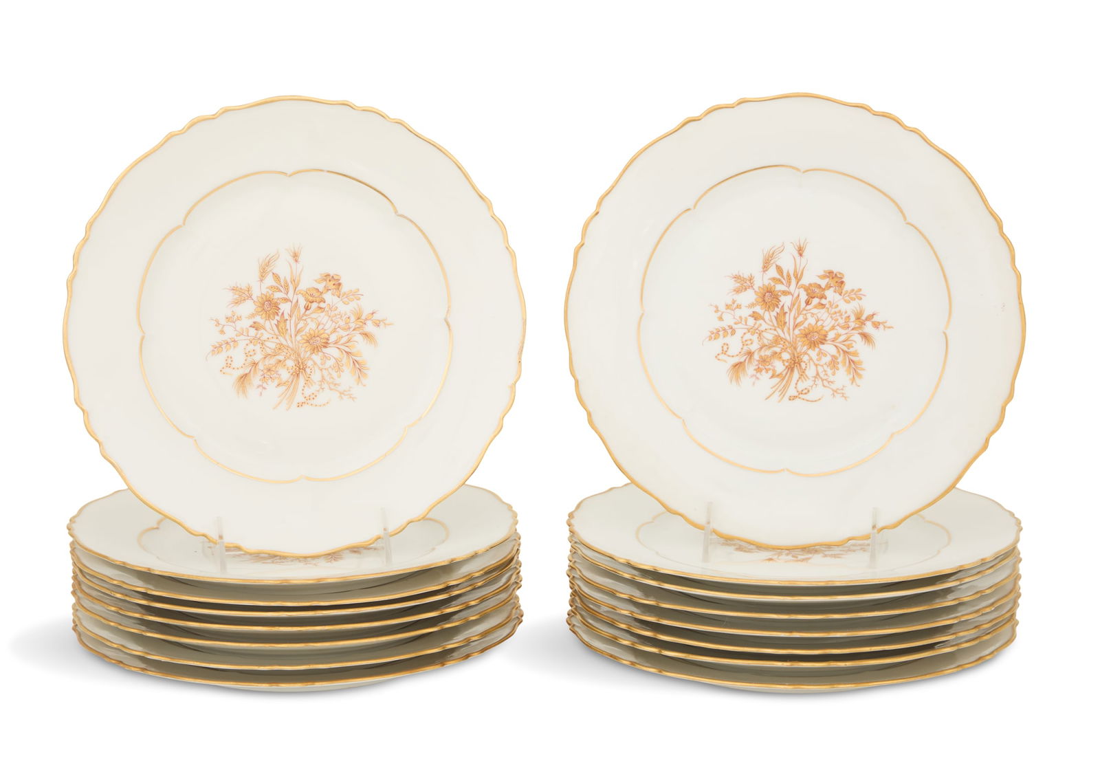 Sixteen French Haviland "Floreal" Dinner Plates: Sixteen French Haviland "Floreal" Dinner Plates early 20th century, marked "Haviland France" and "Haviland Limoges Floreal". dia. 10-1/4"