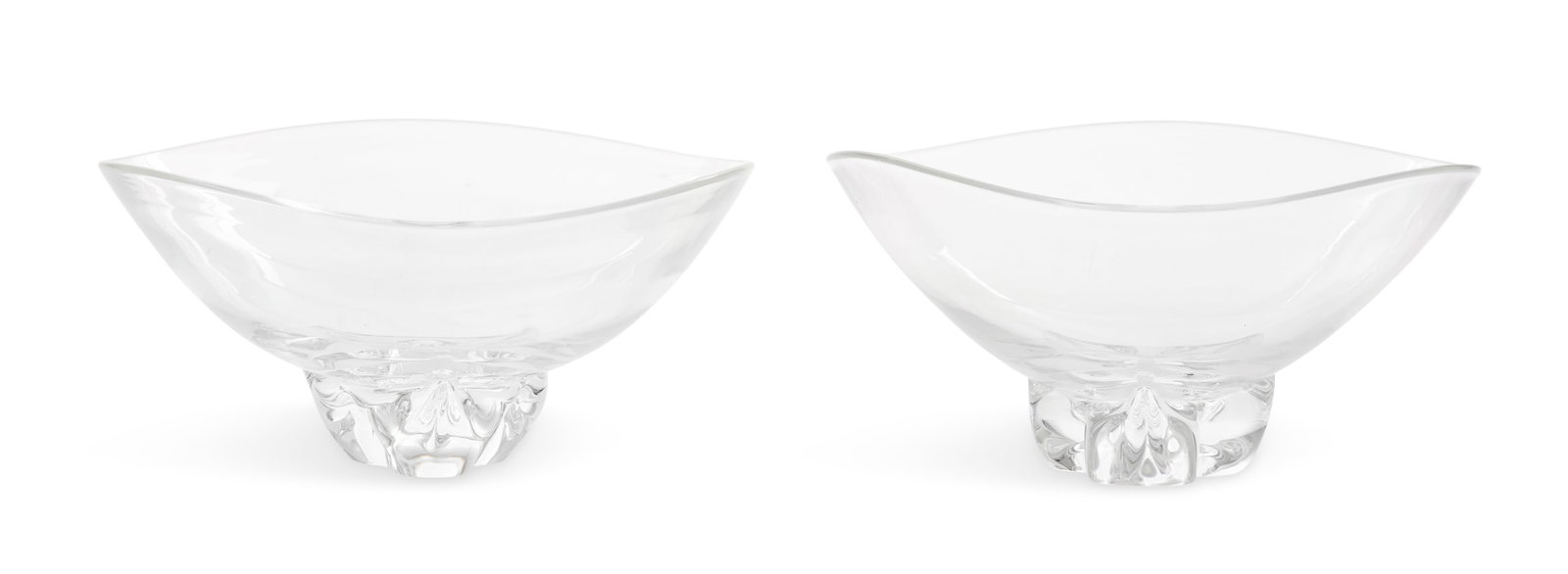 Pair of Steuben "Trillium" Bowls (1 of 4)
