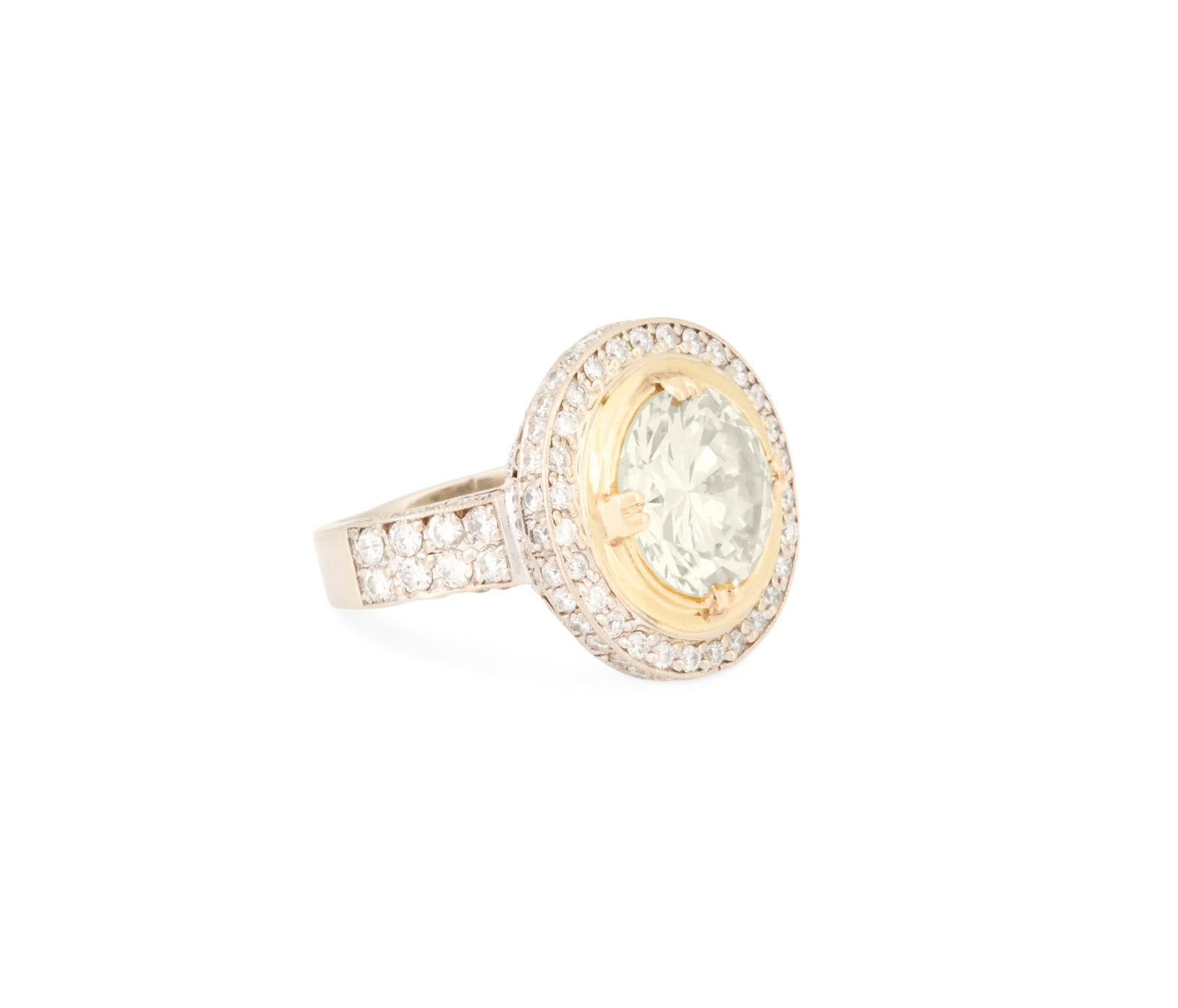 Stunning Diamond Ring (1 of 4)