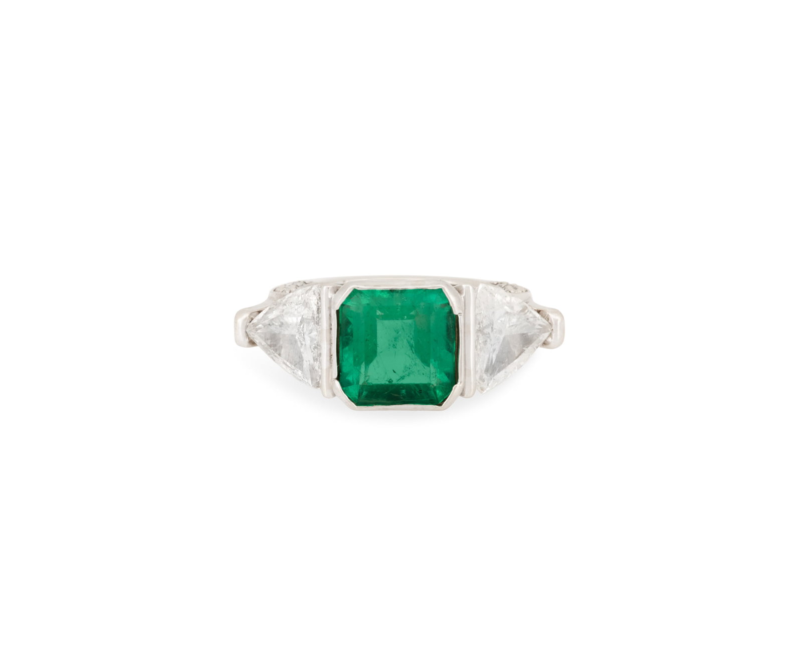 Beautiful Emerald and Diamond Ring (1 of 3)