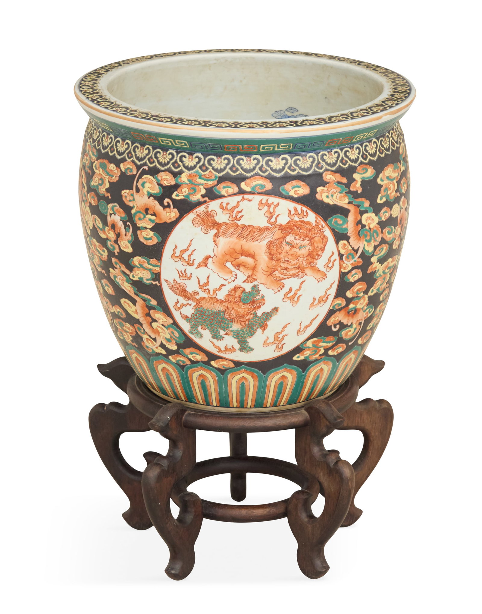 Chinese Export Famille Noir Fish Bowl on Stand: Chinese Export Famille Noir Fish Bowl on Stand 20th century, decorated with panels of orange and green foo dogs on a black ground, the interior painted with fish and flowers, on a wooden stand with
