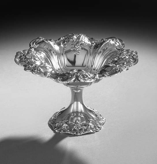 Reed & Barton "Francis I" Silver Compote: Reed & Barton "Francis I" Sterling Silver Medium Compote, 1952, the pattern designed in 1907 by Ernest Meyer, Taunton, Massachusetts, h. 4-3/4", dia. 7-3/4", 12.67 t. oz.