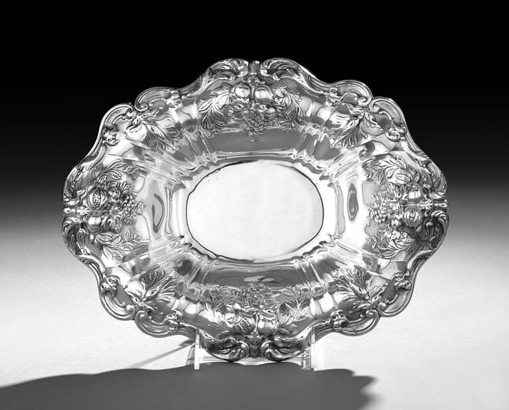 "Francis I" Sterling Silver Oval Vegetable Dish: Reed & Barton "Francis I" Sterling Silver Oval Vegetable Dish, the pattern designed in 1907 by Ernest Meyers, Taunton, Massachusetts, l. 12-1/2", w. 10", 19.93 t. oz.