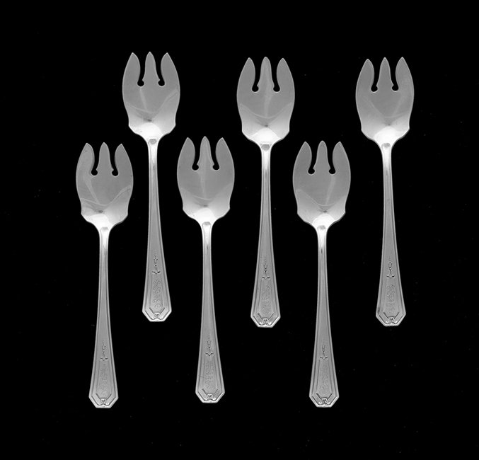 Six "Princess Mary" Silver Ice Cream Spoons: Six Wallace "Princess Mary" Sterling Silver Ice Cream Spoons, the pattern designed in 1922 by Mary B. Leete, Wallingford, Connecticut, monogrammed "LJH", l. 5-3/8", 4.12 total t. oz.