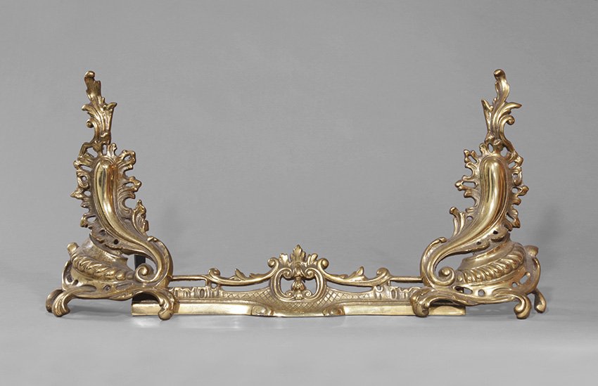 Louis XV-Style Pierced Bronze Chenet/Fender Set: Louis XV-Style Pierced Bronze Chenet/Fender Set, 20th century, h. 15-1/2", w. 32-1/2", d. 10-1/2".
