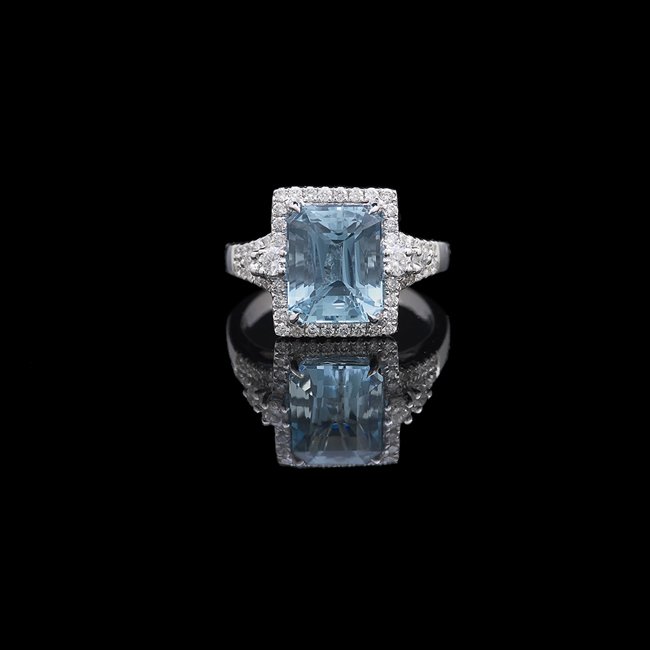 18 Kt. Gold, Aquamarine and Diamond Ring (1 of 1)