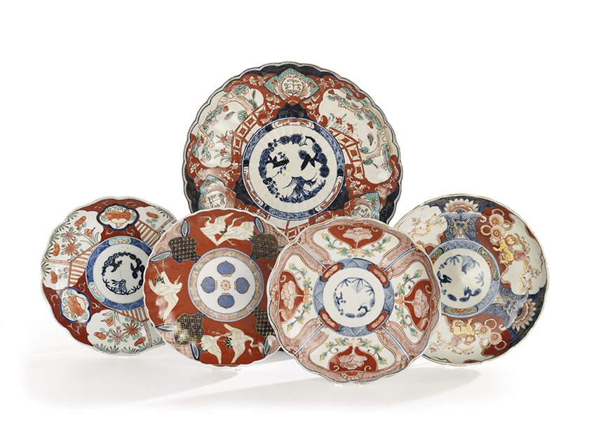 Five Japanese Imari Graduated Scalloped Dishes (1 of 1)