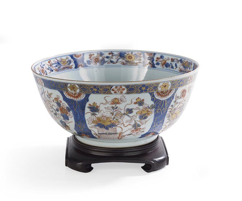 Handsome Chinese Export Imari Punch Bowl (1 of 2)