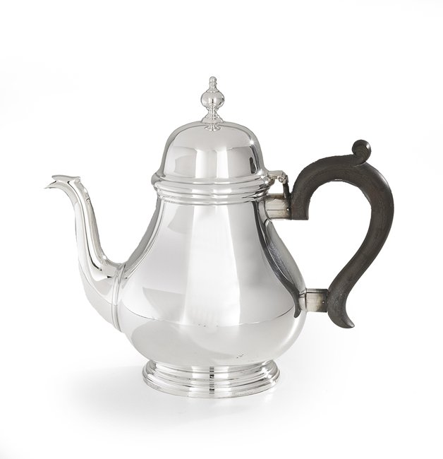 Tiffany & Co. Sterling Silver "Queen Anne" Teapot (1 of 1)