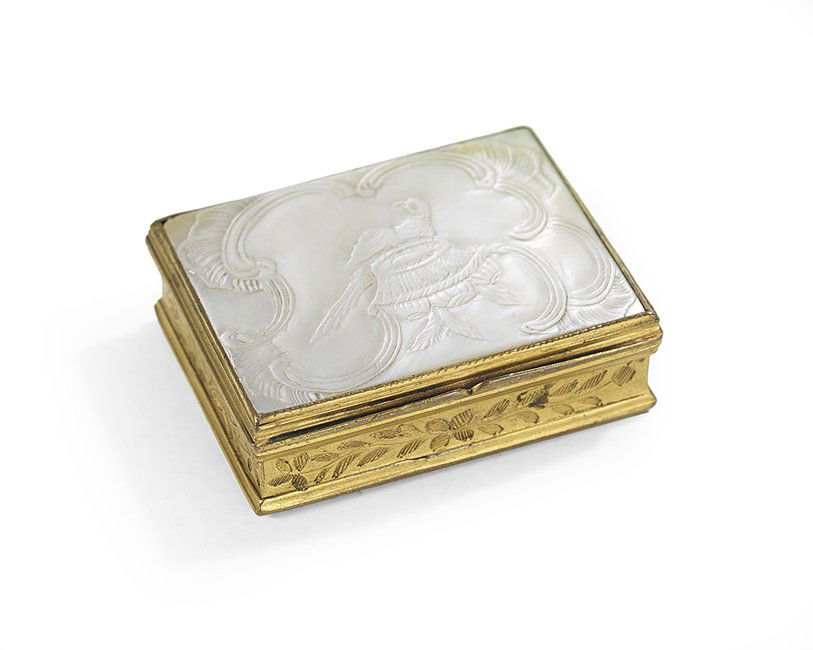 Louis XVI Mother-of-Pearl Patch and Rouge Box (1 of 2)