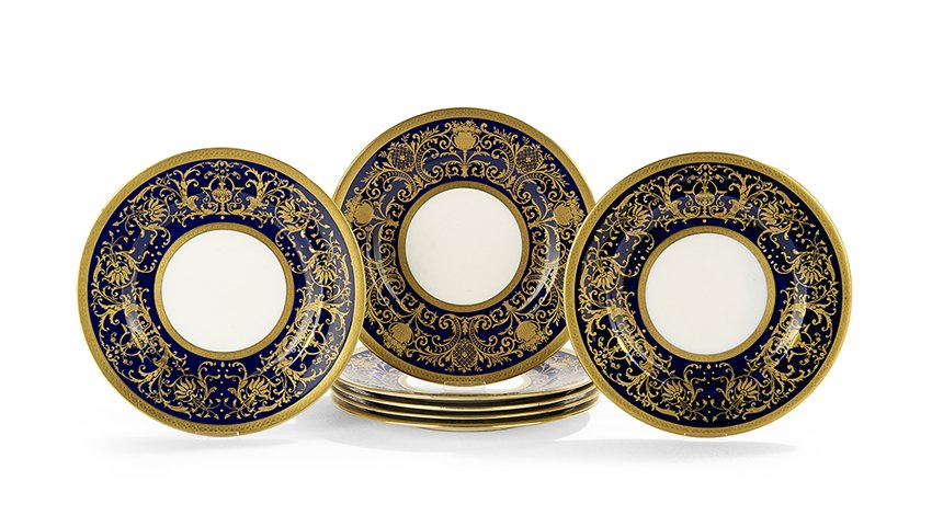 Set of Seven Crown Chelsea Dinner Plates (1 of 1)