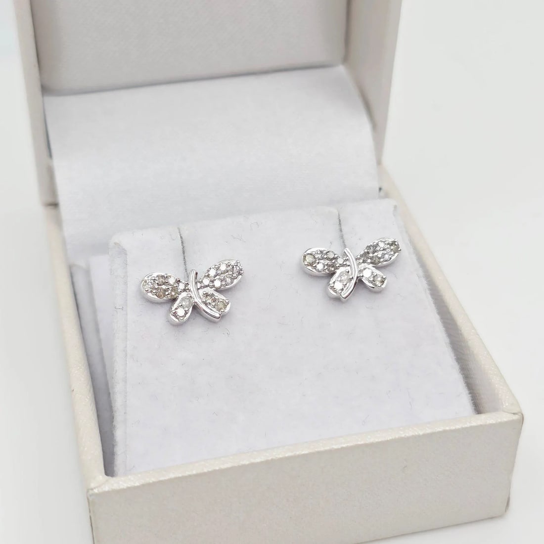 Lovely Elegant 0.30ct Natural Diamond Butterfly Earrings in 14K White Gold - 100% (1 of 5)