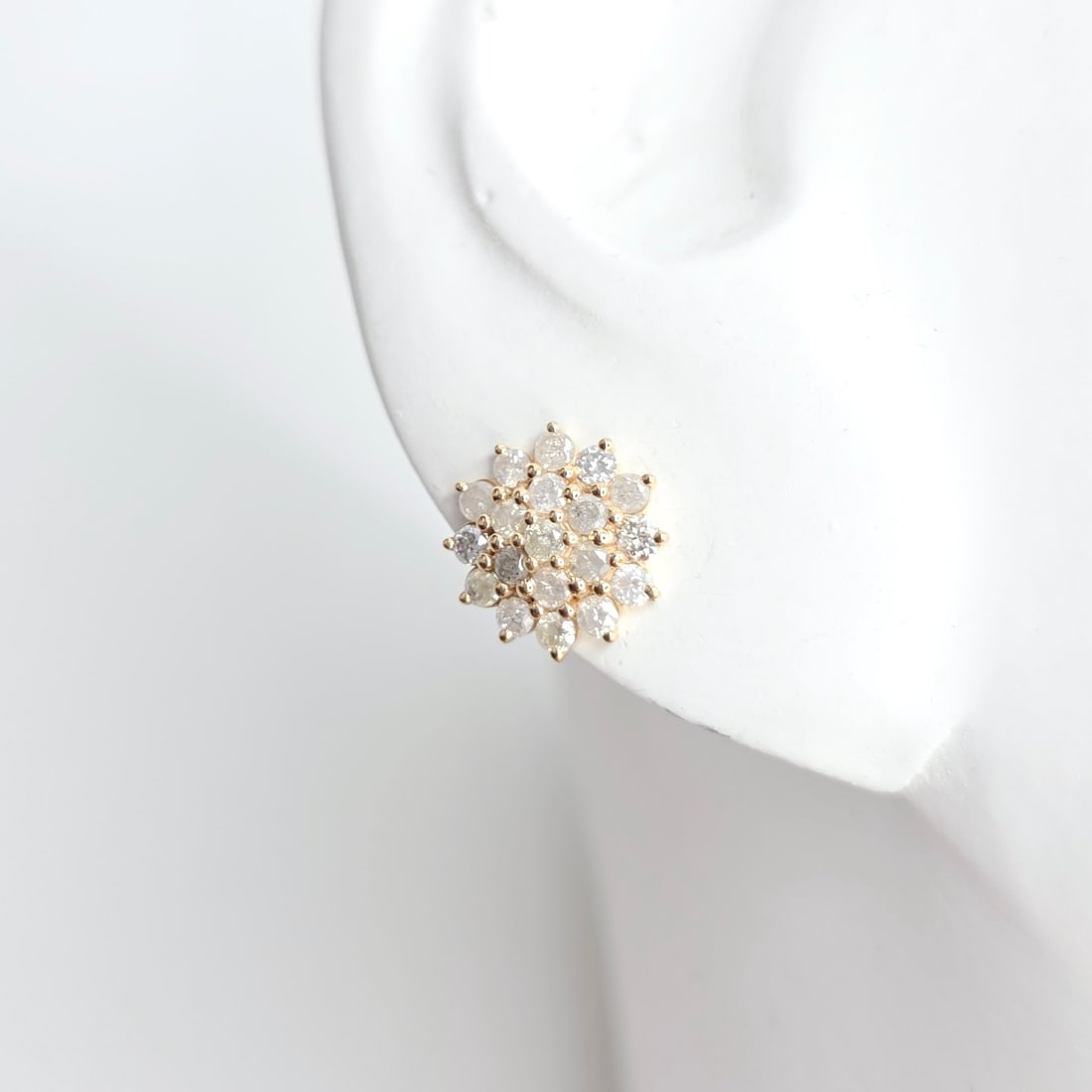 Stud Earrings in 14K Yellow (1 of 6)