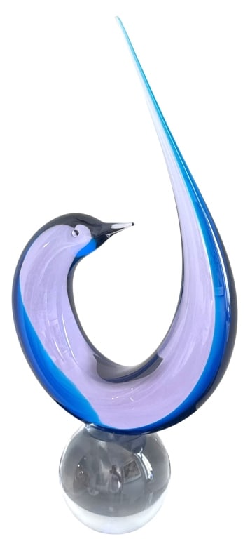 RENATO ANATRA MURANO ART GLASS DOLPHIN SCULPTURE: Renato Anatra (Italy, born 1943) hand-blown Italia Murano art glass dolphin sculpture, executed in a graceful stylized form with a sweeping elongated fin. The sculpture features a soft lavender opales