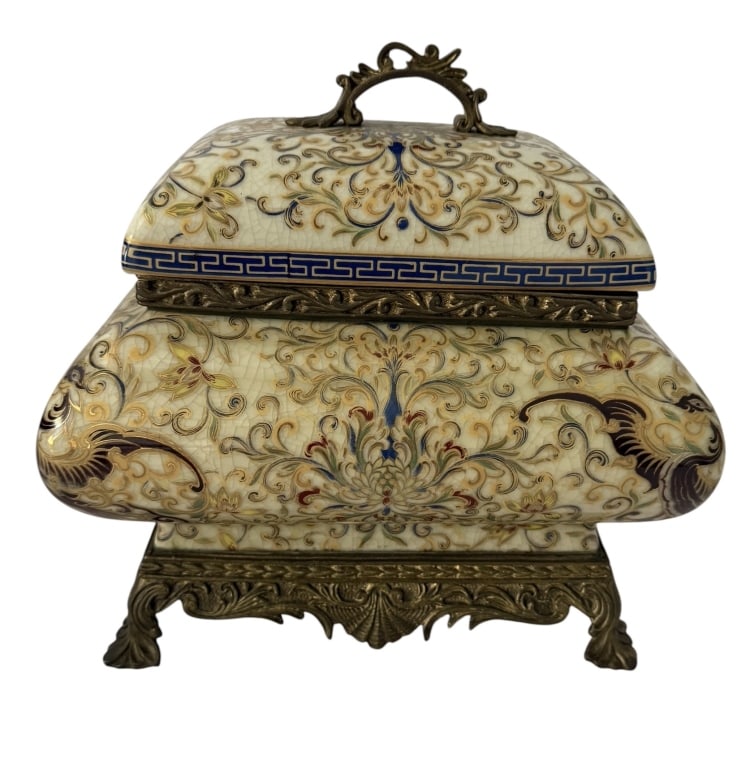 HAND-PAINTED PORCELAIN LIDDED BOX (1 of 6)