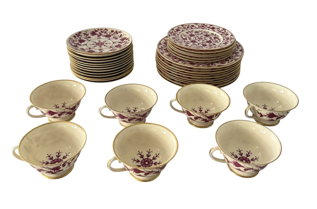 FRANCISCAN LORRAINE MAROON 36-PIECE DINNER SET: Vintage Franciscan China “Lorraine Maroon” 36-piece porcelain dinnerware collection, made in California. The pattern features an elaborate maroon floral and foliate design against a warm ivory