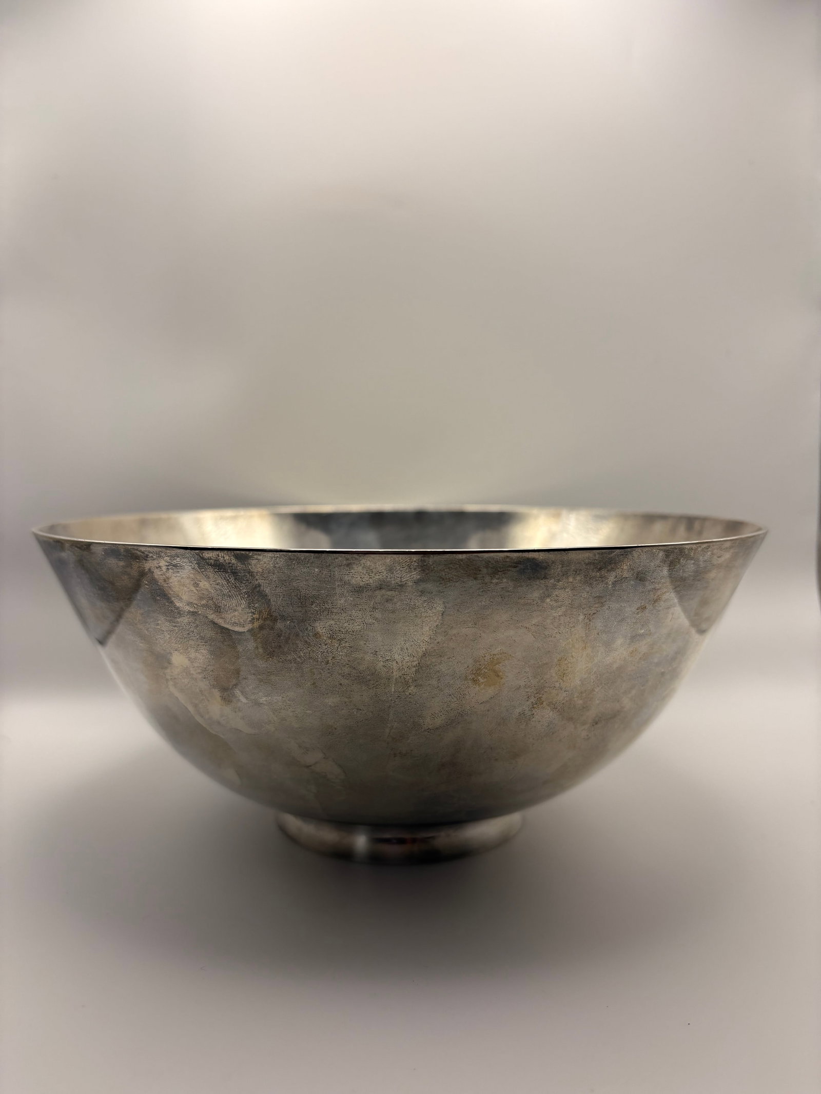 Original Joseph Conyers Reproduction Bowl By "Tiffany" 1700: Large Tiffany Bowl 9 inches in diameter, 4 " in height, Marked Tiffany & Co. # 19750 Makers 5453 Sterling Silver, Reproduction Original By Joseph Conyerts Boston 1700, Monogramed, Weighs 22.65 tozProv