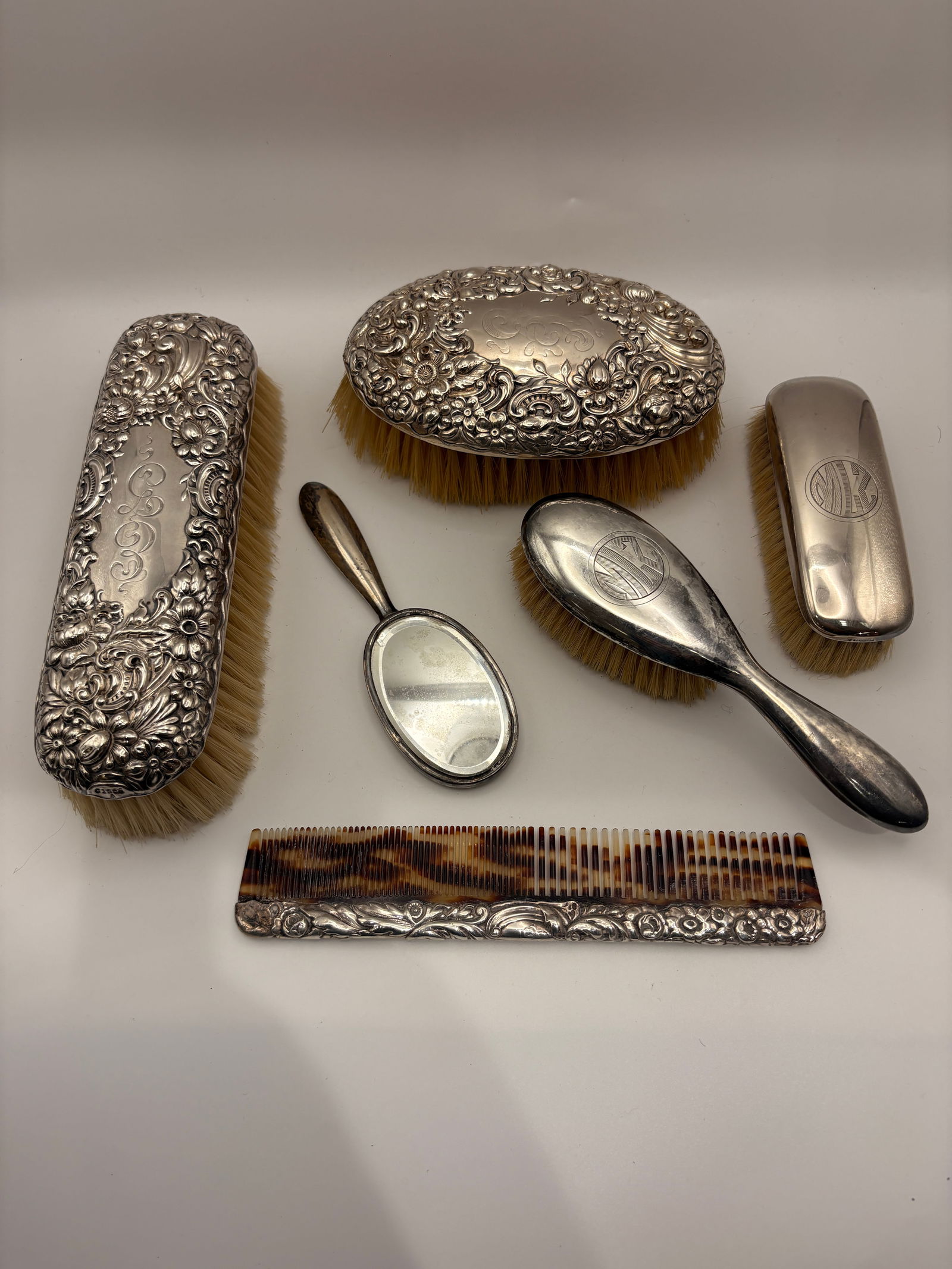 Sterling Silver Vanity Set (1 of 14)