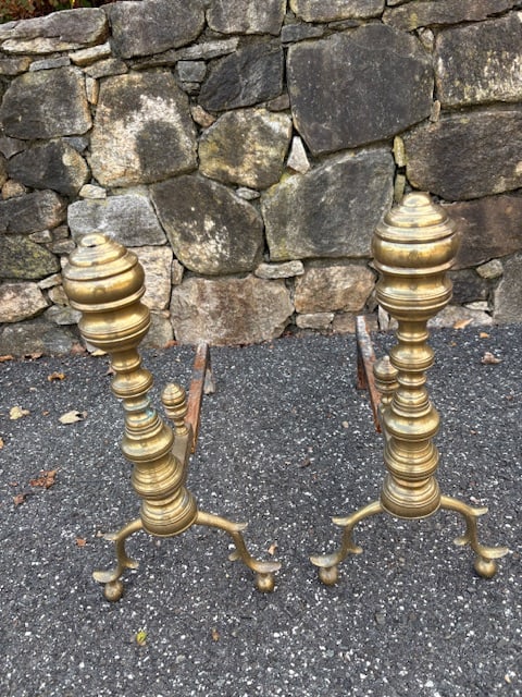 Pair of Antique Federal Period Brass Andirons (1790-1830): Pair of Antique Federal Period Brass Andirons (1790-1830) with log stops.good condition 20.5”H