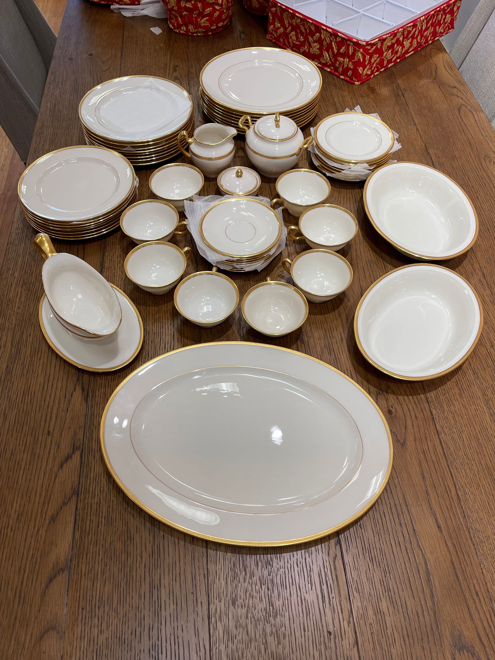 55 Piece china by "LENOX" F.J. Cutyhbertson Design (1 of 11)