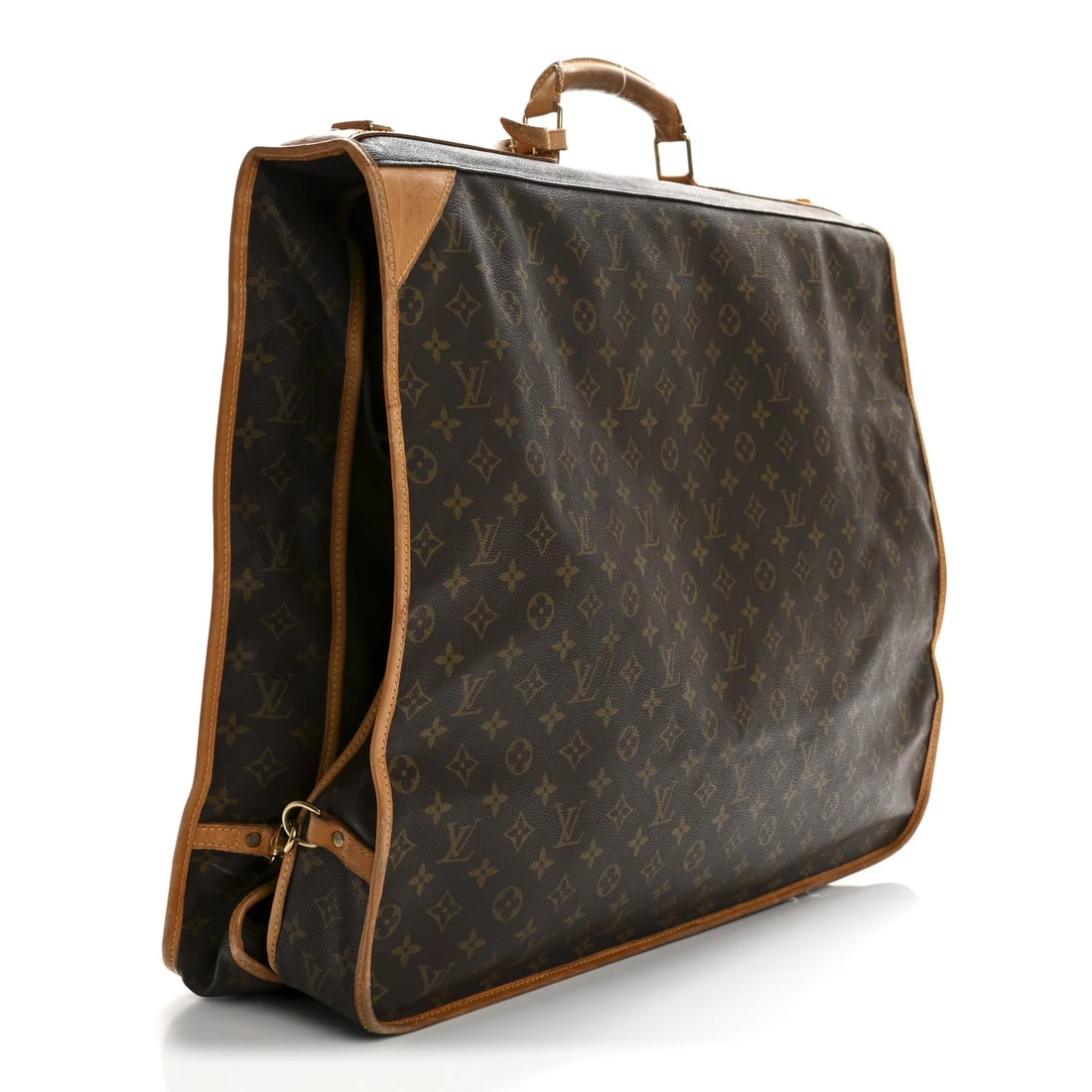 Louis Vuitton Monogram Garment Bag: This is an authentic LOUIS VUITTON Monogram Garment Bag. This is a classic garment bag is finely crafted of traditional Louis Vuitton monogram on toile canvas. This carrier features signature vachetta