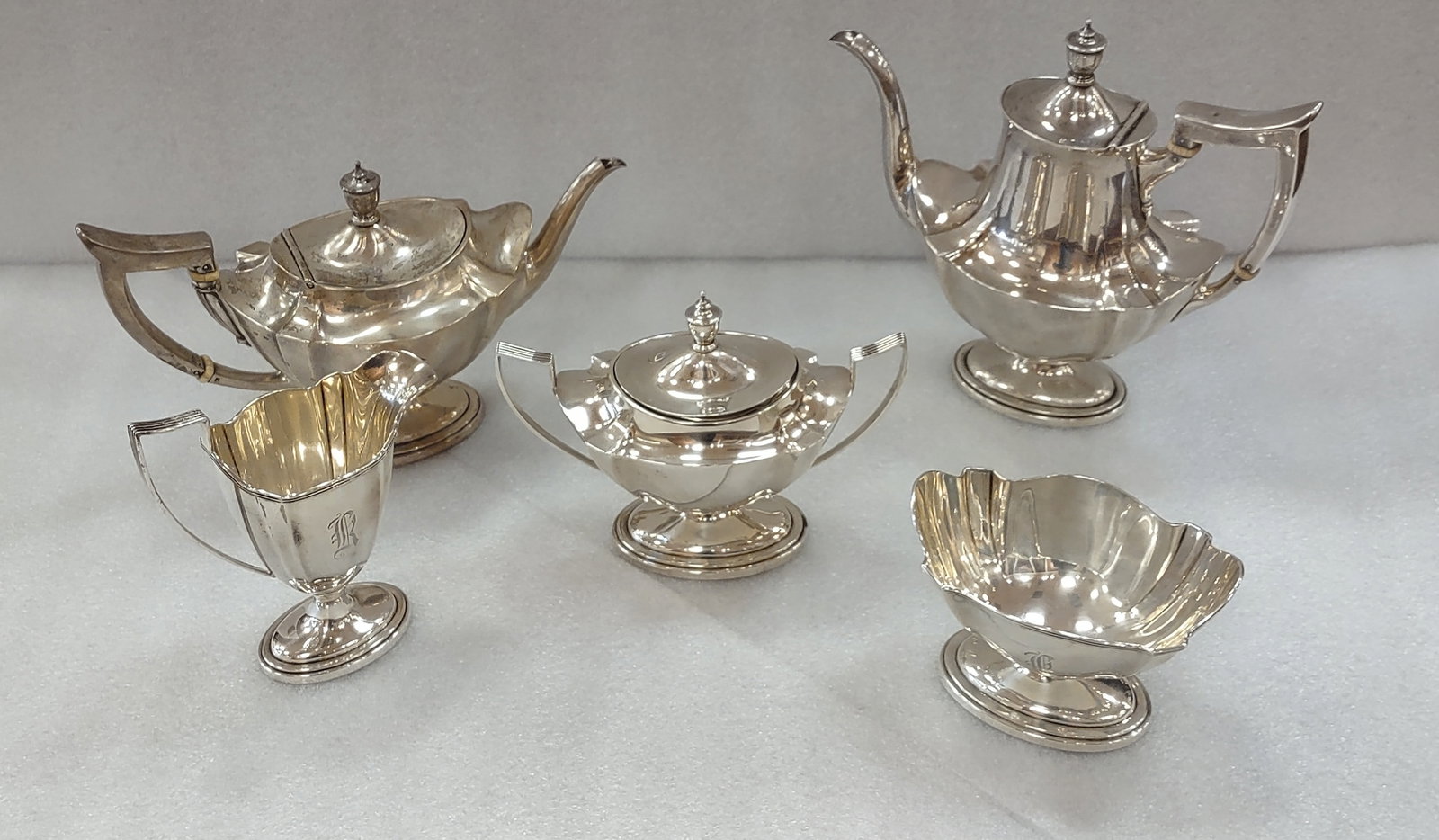 Plymouth Large Sterling Silver Holloware (1 of 7)
