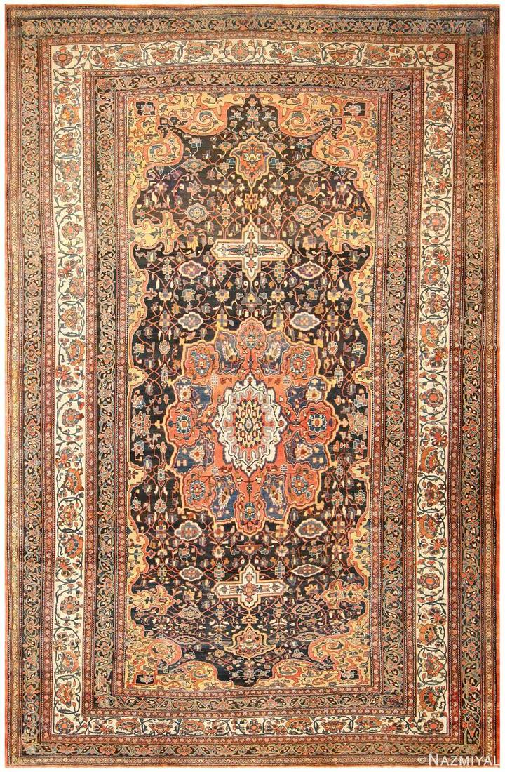 ANTIQUE PERSIAN BAKHTIARI CARPET. (1 of 15)